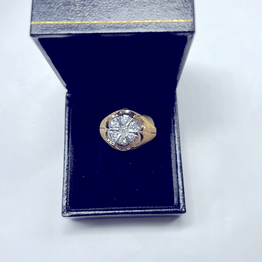 Diamonds 15k Solid Gold Ring - image 1